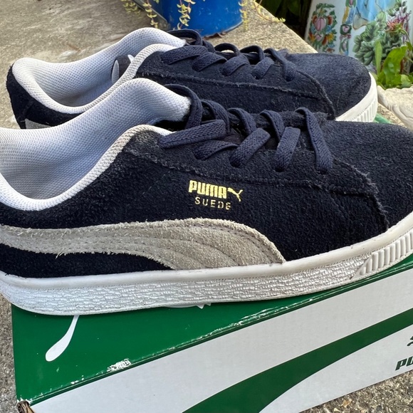 Little Puma sneakers, blue suede size 10 - Picture 2 of 12
